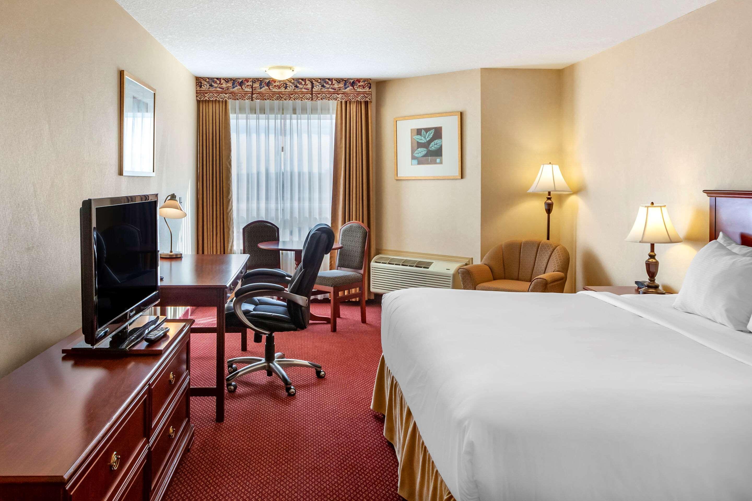 Quality Inn & Suites Edmonton International Airport Leduc Kültér fotó