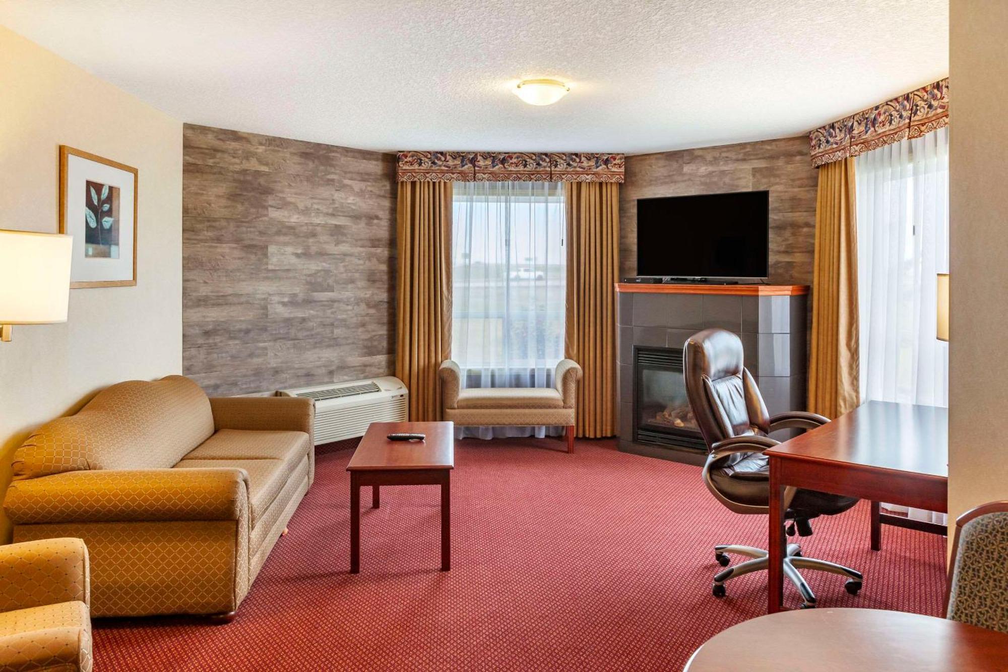Quality Inn & Suites Edmonton International Airport Leduc Kültér fotó