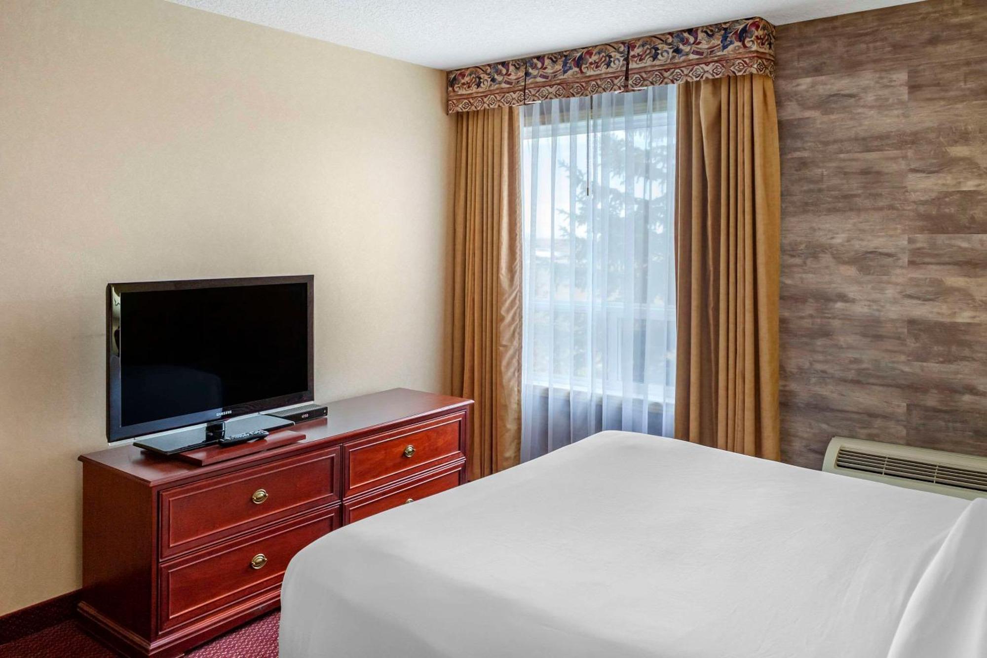 Quality Inn & Suites Edmonton International Airport Leduc Kültér fotó